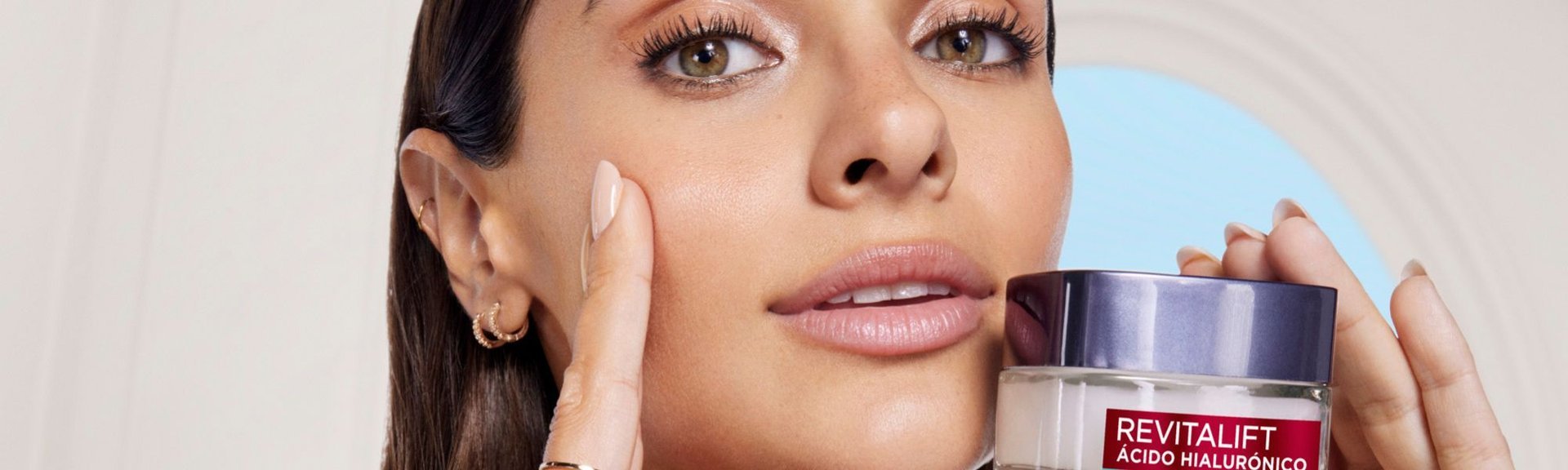 banner revitalift acido hialuronico 