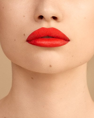 Detalle del producto Labial Infallible 24h 404 Red Ec1