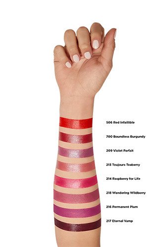 Muestra en brazo del labial Infallible 24h 506 Red Ec1