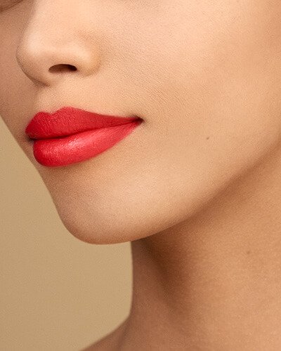 Detalle del producto Labial Infallible 24h 701 Red Ec1